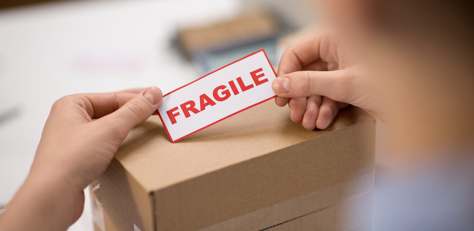Export packing for small shipments from Germany: instruments, samples and spare parts up to 300 kg